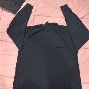 FEAR OF GOD ESSENTIALS MOCKNECK long sleeve tee 
Jet black -  XS (men)